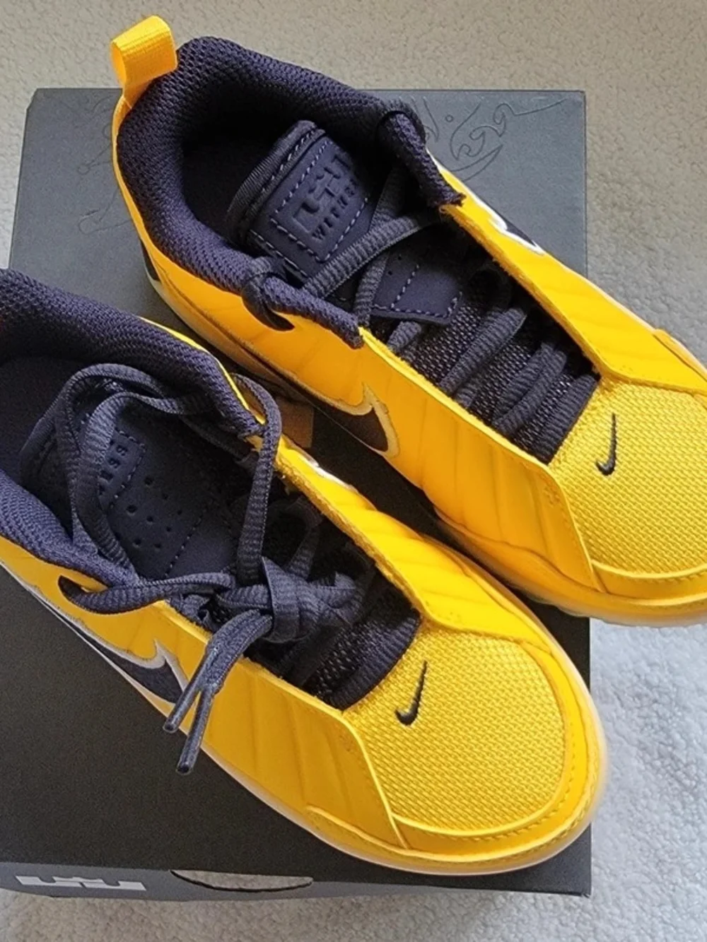 Nike Kids' Yellow & Navy Low-Top Sneakers Size 12C